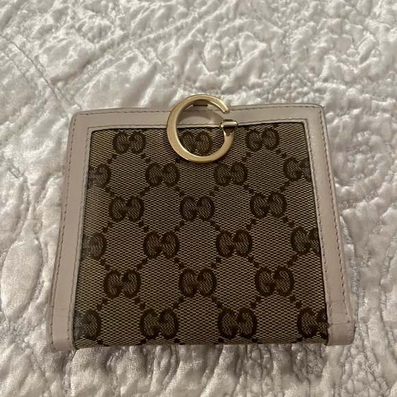 Gucci Wallet - Picture 1 of 8